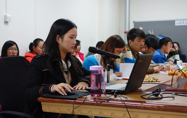 昆明k8凯发网络公司从2013年开始筹备新媒体营销公益讲座和老客户网络营销沙龙，我们邀请了国内网络营销和移动互联网营销专家亲临公司，为保证培训质量和沟通效果，我们每次只邀请20-30家老客户参加（全免费），我们将秉承全公益、全免费、不推销任何产品和服务、只讲干货等原则，为新老客户创造更多价值。